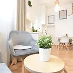 아파트 Hidden Gem In With Free Parking *