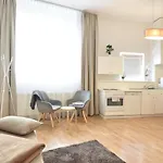 Hidden Gem In With Free Parking Appartement