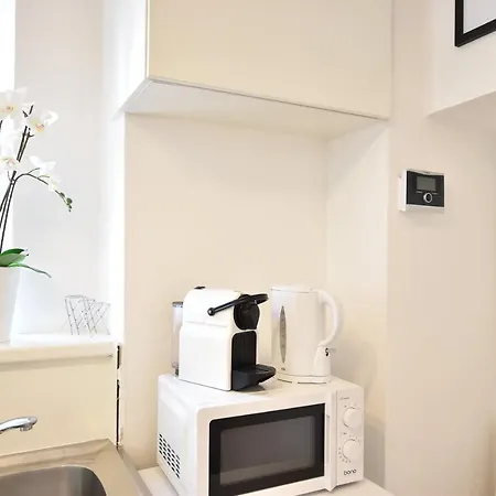 Hidden Gem In With Free Parking